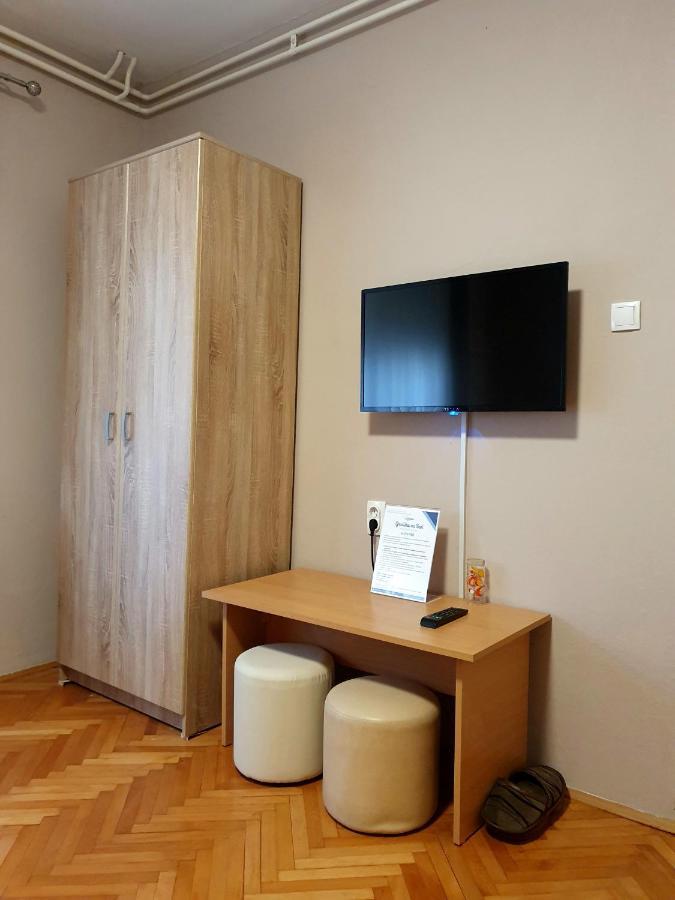 Gradiska Na Savi Apartmani I Sobe エクステリア 写真