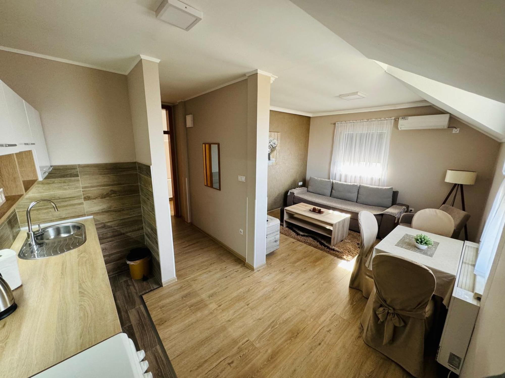 Gradiska Na Savi Apartmani I Sobe エクステリア 写真