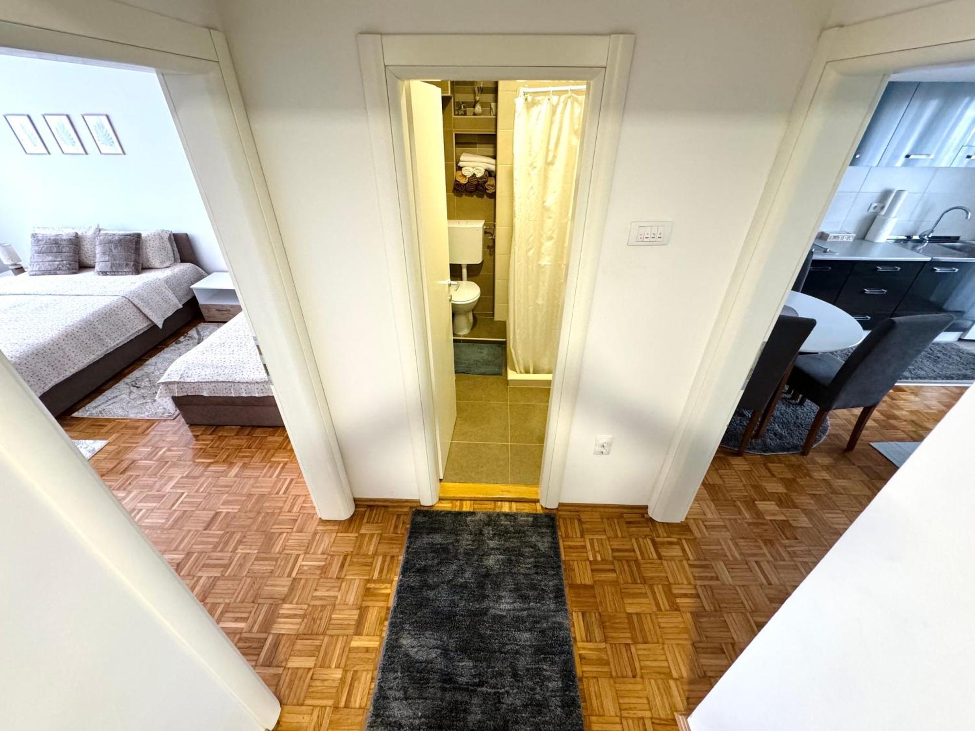 Gradiska Na Savi Apartmani I Sobe エクステリア 写真