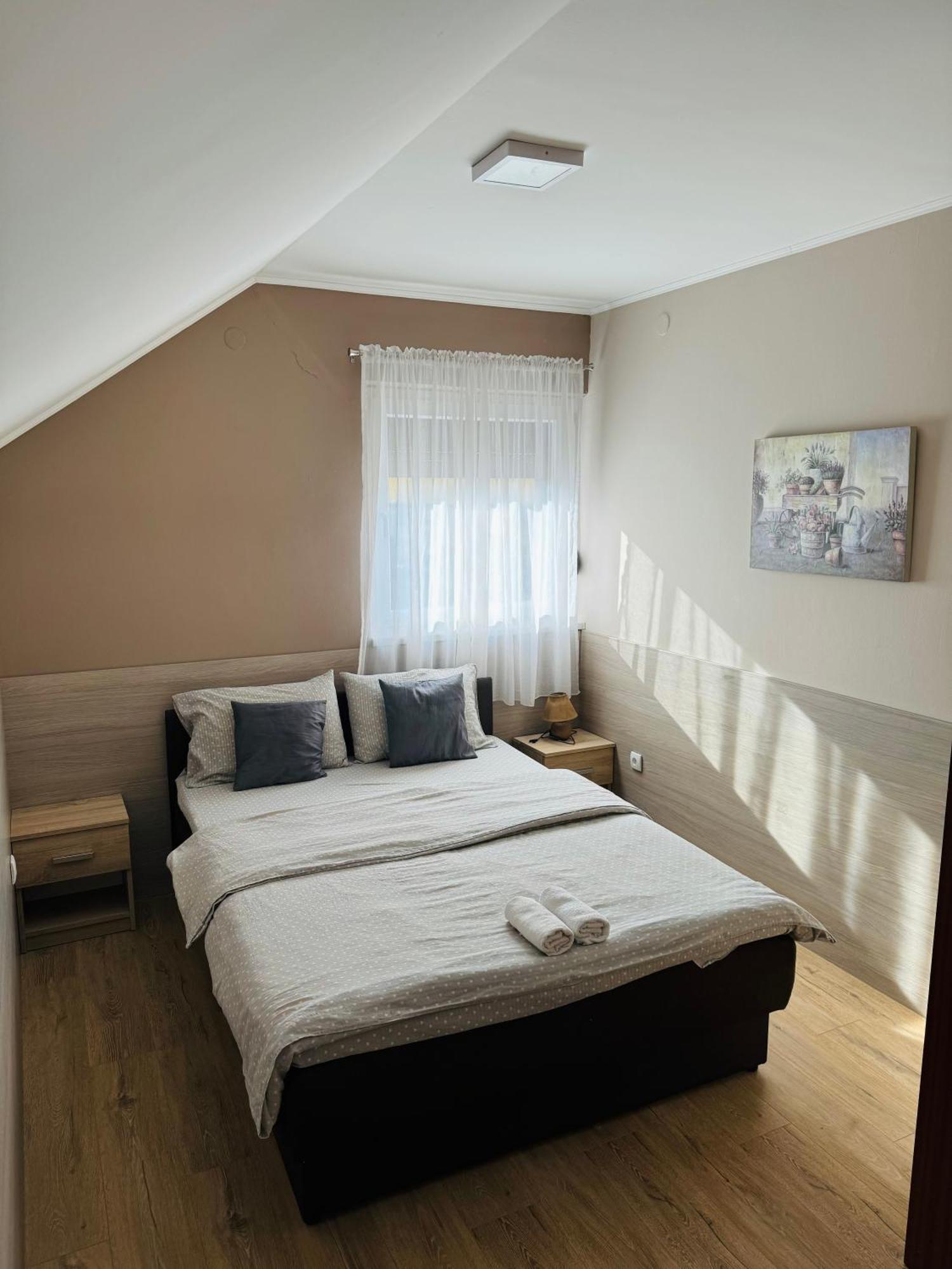 Gradiska Na Savi Apartmani I Sobe エクステリア 写真