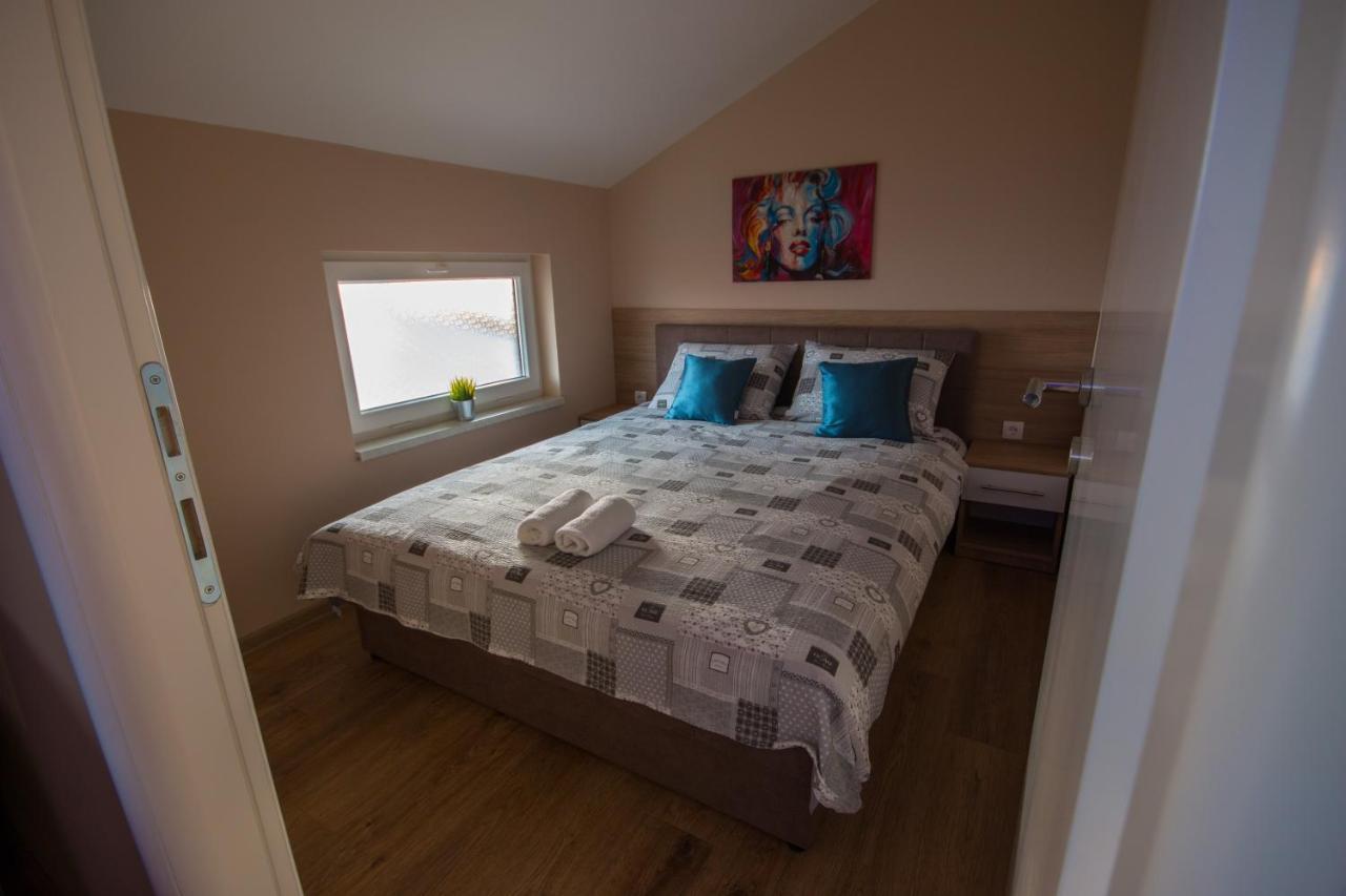 Gradiska Na Savi Apartmani I Sobe エクステリア 写真