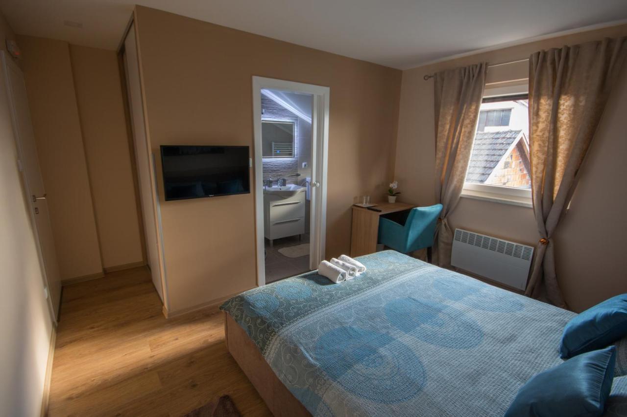 Gradiska Na Savi Apartmani I Sobe エクステリア 写真